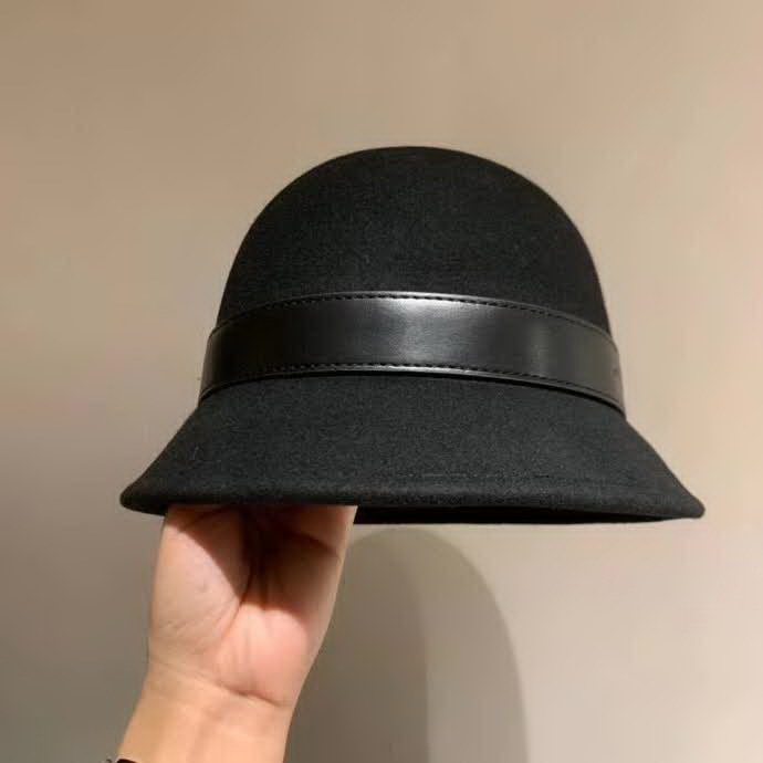 20冬季最新专柜款-爱马仕Hermes2020新款羊毛礼帽，羊毛盆帽，高档皮带刺绣logo 超级大牌范儿，机场必备神器
