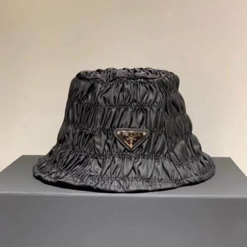 20冬季最新专柜款-Prada2020秋季新款褶皱休闲渔夫帽，百搭时尚，携带方便，可调节