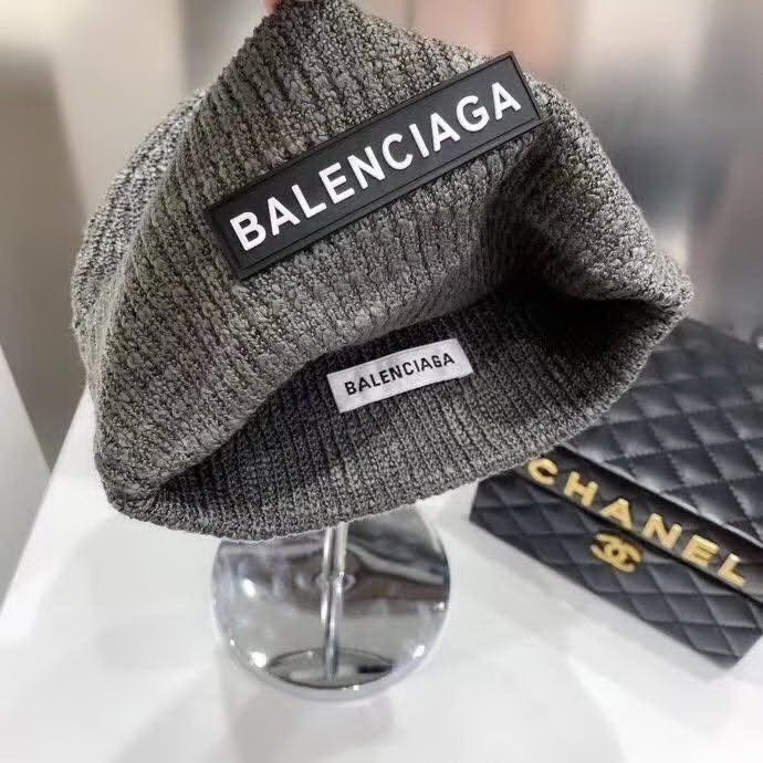 20冬季最新专柜款-Balenciaga新款雪花工艺薄款针织帽，字母标志针织帽，质感薄款，面料超舒适，秋冬流行色调，潮人百搭款！时尚街头风！