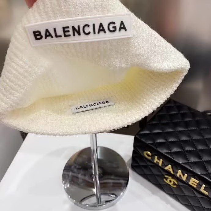 20冬季最新专柜款-Balenciaga新款雪花工艺薄款针织帽，字母标志针织帽，质感薄款，面料超舒适，秋冬流行色调，潮人百搭款！时尚街头风！