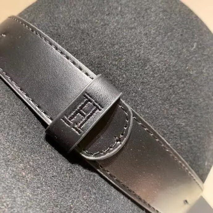 20冬季最新专柜款-爱马仕Hermes2020新款羊毛礼帽，羊毛盆帽，高档皮带刺绣logo 超级大牌范儿，机场必备神器