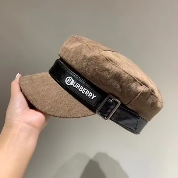 20冬季最新专柜款-Burberry简约时尚军帽，帽型超正的，帆布面料 四季皆宜，名媛范儿十足