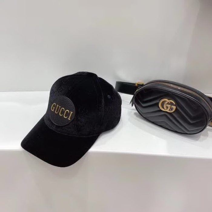 20冬季最新专柜款-古驰Gucci新款绒压花，老花gg皮标棒球帽，专柜同步新款，光滑绒面，尊显奢华质感，高级名媛贵族风