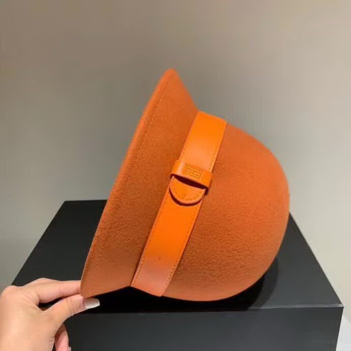 20冬季最新专柜款-爱马仕Hermes2020新款羊毛礼帽，羊毛盆帽，高档皮带刺绣logo 超级大牌范儿，机场必备神器