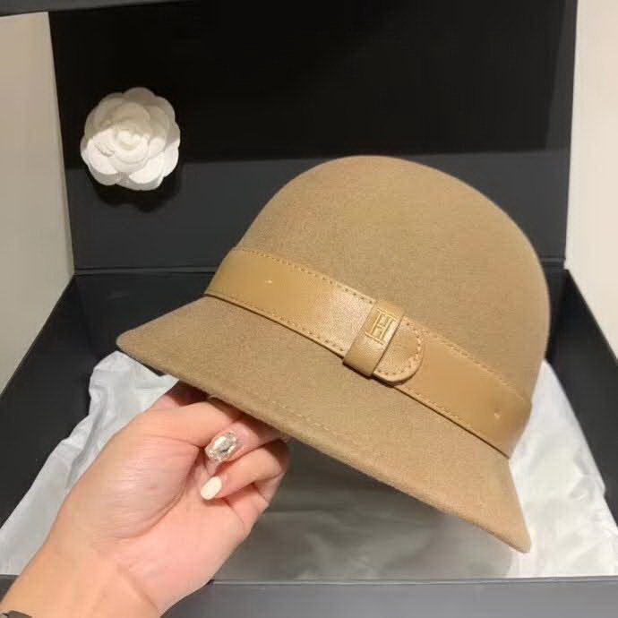 20冬季最新专柜款-爱马仕Hermes2020新款羊毛礼帽，羊毛盆帽，高档皮带刺绣logo 超级大牌范儿，机场必备神器