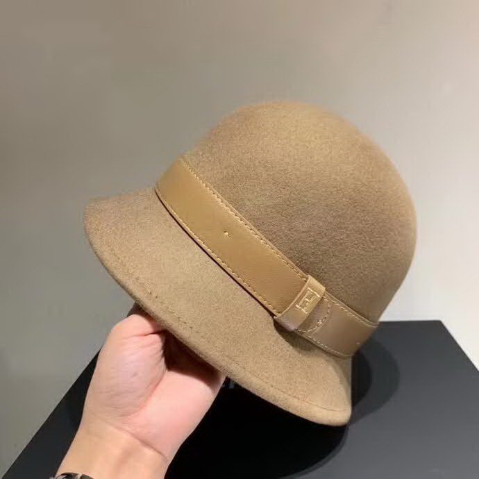 20冬季最新专柜款-爱马仕Hermes2020新款羊毛礼帽，羊毛盆帽，高档皮带刺绣logo 超级大牌范儿，机场必备神器