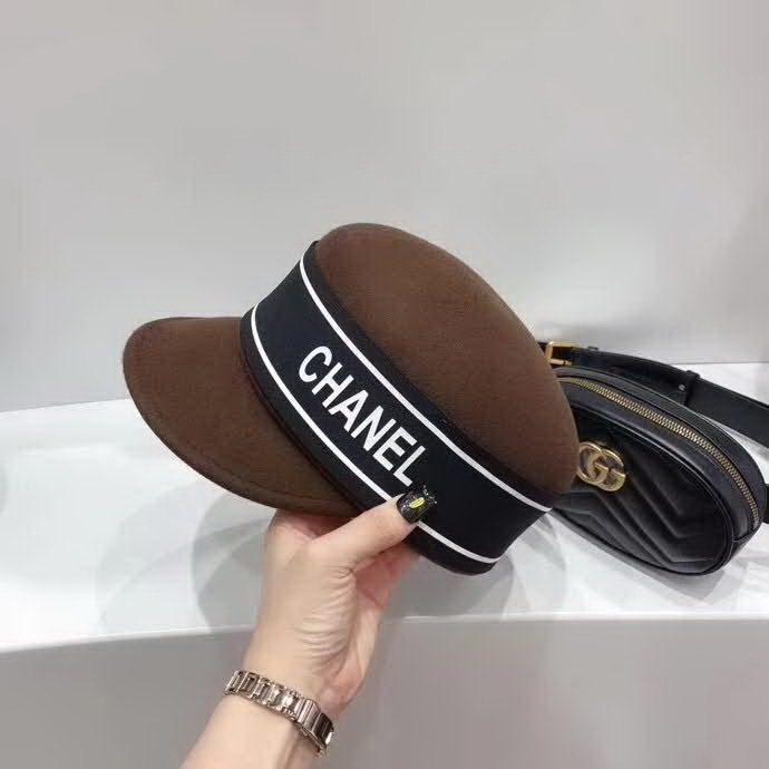 20冬季最新专柜款-香奈儿Chanel新款字母织带高级羊毛骑士帽，简约时尚小香风，轻奢大牌，加厚羊毛，超有分量，秋冬时尚必备单品！