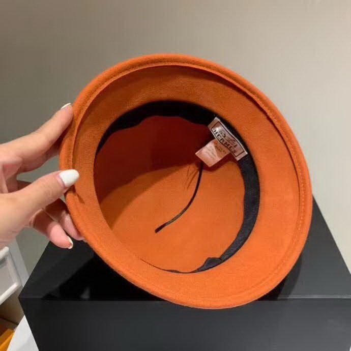 20冬季最新专柜款-爱马仕Hermes2020新款羊毛礼帽，羊毛盆帽，高档皮带刺绣logo 超级大牌范儿，机场必备神器