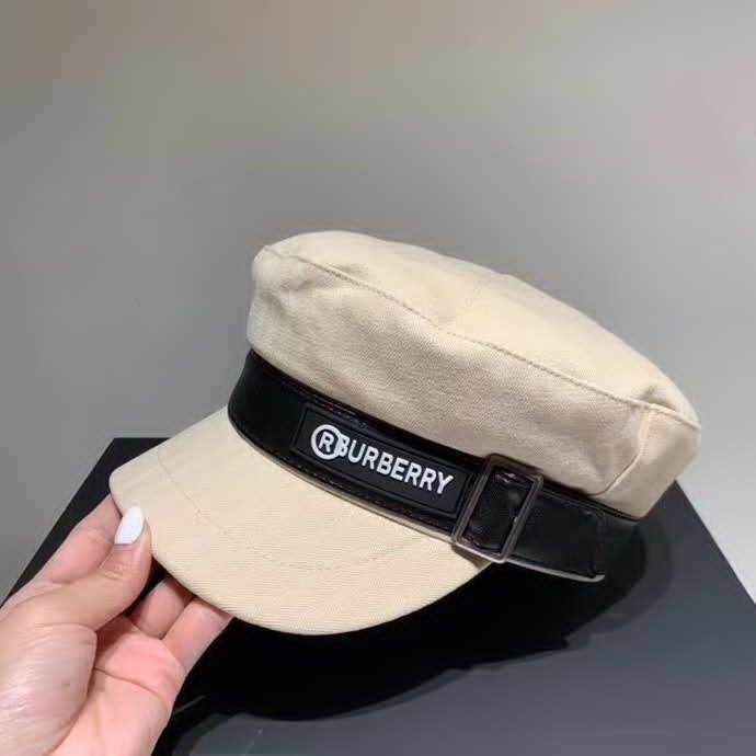 20冬季最新专柜款-Burberry简约时尚军帽，帽型超正的，帆布面料 四季皆宜，名媛范儿十足