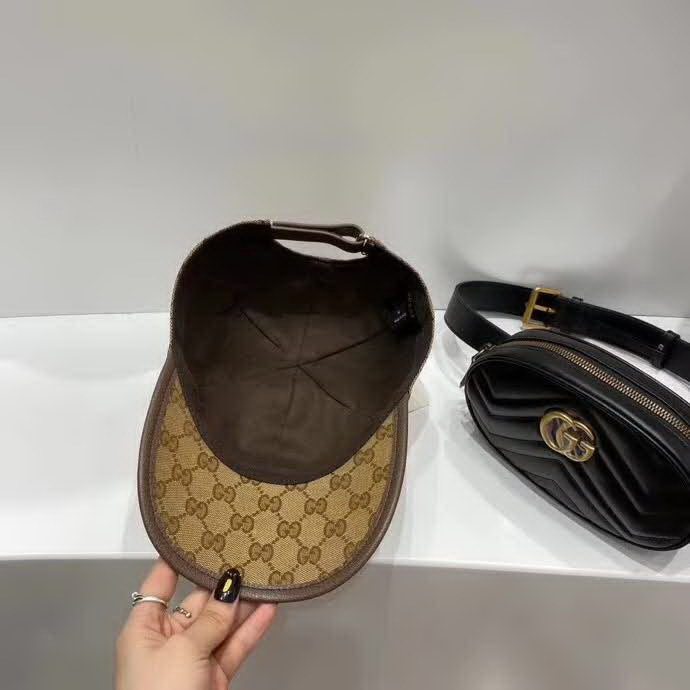 20冬季最新专柜款-古驰Gucci新款棒球帽，金属双G，专柜最新款，1:1开模订制，正版开模五金，原版帆布料+头层牛皮，质量超赞