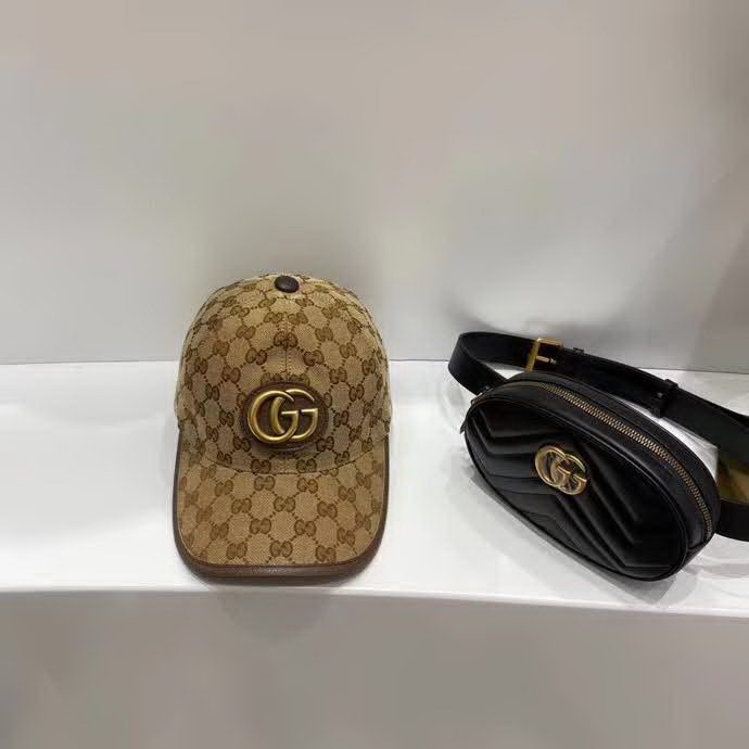 20冬季最新专柜款-古驰Gucci新款棒球帽，金属双G，专柜最新款，1:1开模订制，正版开模五金，原版帆布料+头层牛皮，质量超赞