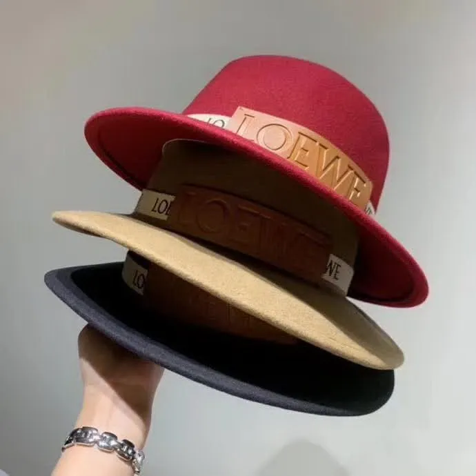 20冬季最新专柜款-罗意威LOEWE新款礼帽，百分百羊毛面料,凹凸有致帽型，2020官方新款，女神必备
