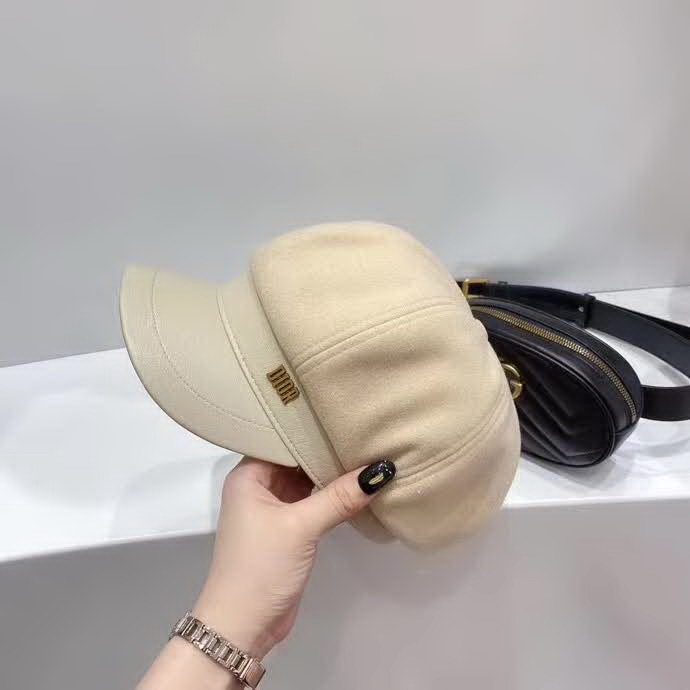 20冬季最新专柜款-迪奥Dior秋冬款呢子拼接八角贝雷帽！最经典的款式，得到最精致的升华！这款真的巨高级！