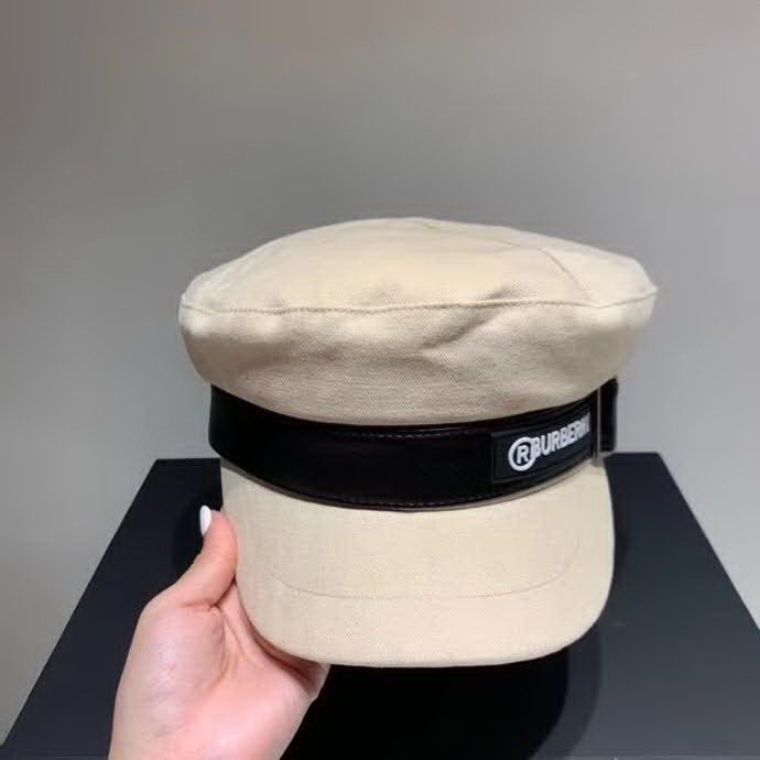 20冬季最新专柜款-Burberry简约时尚军帽，帽型超正的，帆布面料 四季皆宜，名媛范儿十足
