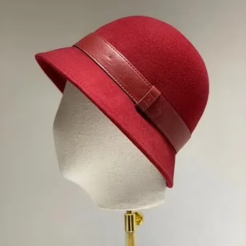 20冬季最新专柜款-爱马仕Hermes2020新款羊毛礼帽，羊毛盆帽，高档皮带刺绣logo 超级大牌范儿，机场必备神器