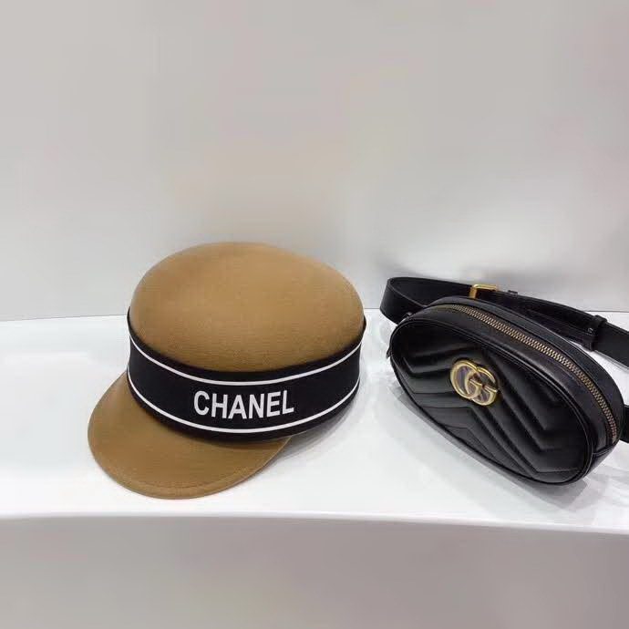 20冬季最新专柜款-香奈儿Chanel新款字母织带高级羊毛骑士帽，简约时尚小香风，轻奢大牌，加厚羊毛，超有分量，秋冬时尚必备单品！