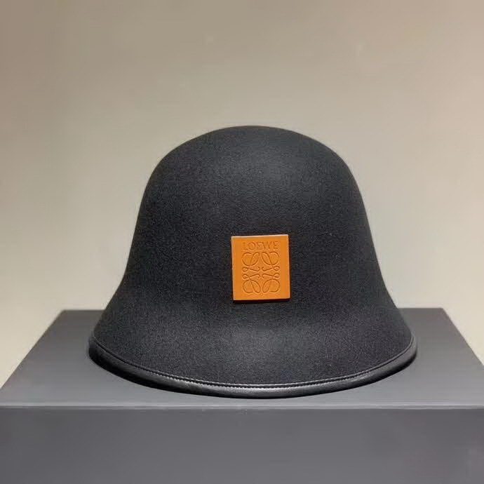 20冬季最新专柜款-罗意威LOEWE2020新款渔夫帽，羊毛面料、洗水皮包边