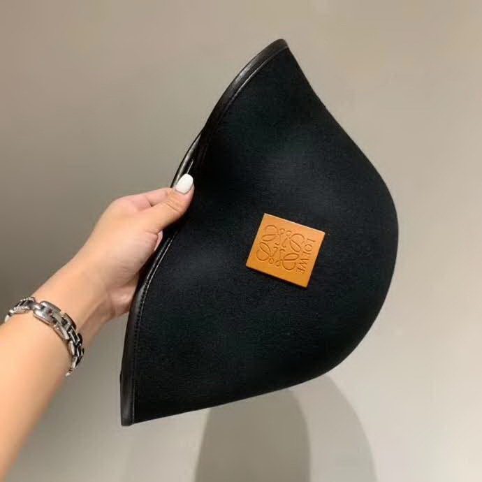 20冬季最新专柜款-罗意威LOEWE2020新款渔夫帽，羊毛面料、洗水皮包边