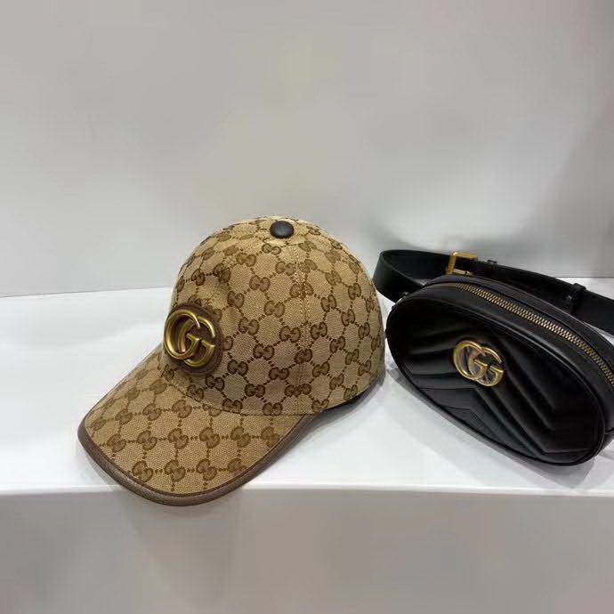 20冬季最新专柜款-古驰Gucci新款棒球帽，金属双G，专柜最新款，1:1开模订制，正版开模五金，原版帆布料+头层牛皮，质量超赞