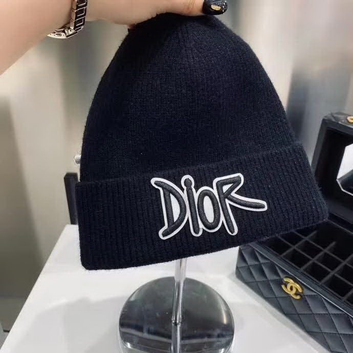 20冬季最新专柜款-迪奥Dior新款字母刺绣标针织羊毛毛线帽，定制羊毛，简约帅气新标志，男女同款超酷时尚街头风