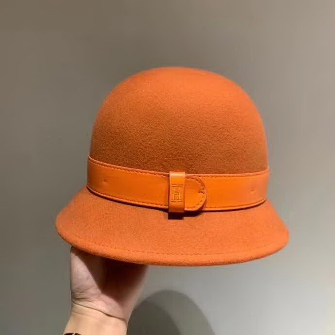 20冬季最新专柜款-爱马仕Hermes2020新款羊毛礼帽，羊毛盆帽，高档皮带刺绣logo 超级大牌范儿，机场必备神器