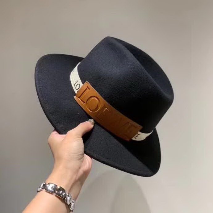 20冬季最新专柜款-罗意威LOEWE新款礼帽，百分百羊毛面料,凹凸有致帽型，2020官方新款，女神必备