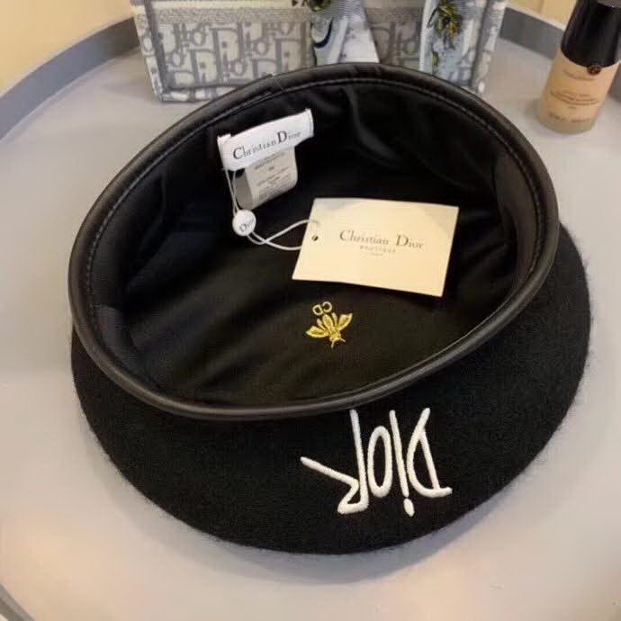 20冬季最新专柜款-迪奥Dior2020新款羊毛礼帽，贝雷帽，官方同款，超好看帽型 秋季必备，喜欢可以备上