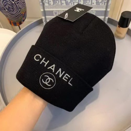 20冬季最新专柜款-Chanel针织羊毛毛线帽，定制羊毛，帅气朋克风。超酷时尚街头风！