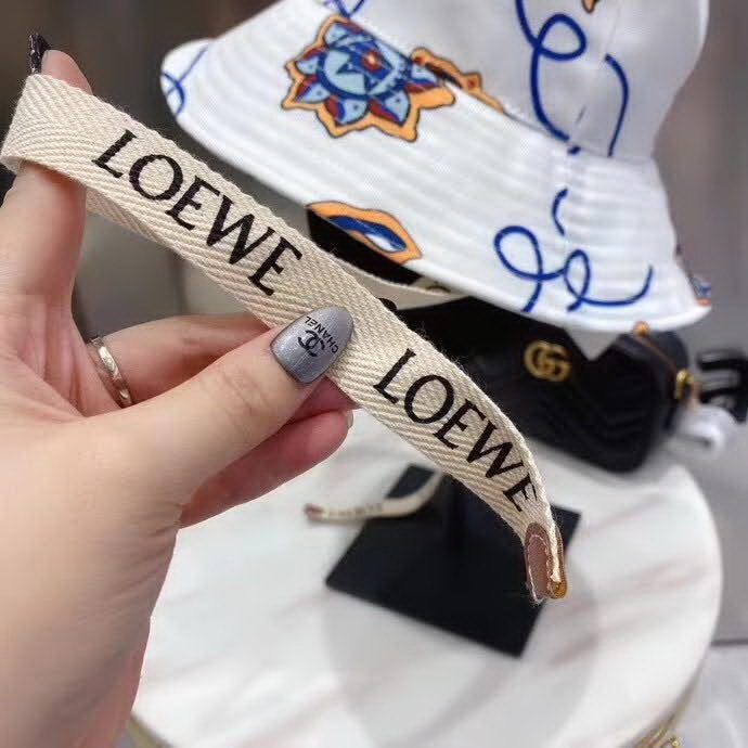 20冬季最新专柜款-罗意威LOEWE帆布印花渔夫帽，王源同款，超多明星同款 男女同款，超时尚单品