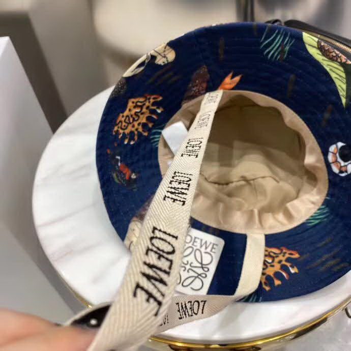 20冬季最新专柜款-罗意威LOEWE帆布印花渔夫帽，王源同款，超多明星同款 男女同款，超时尚单品