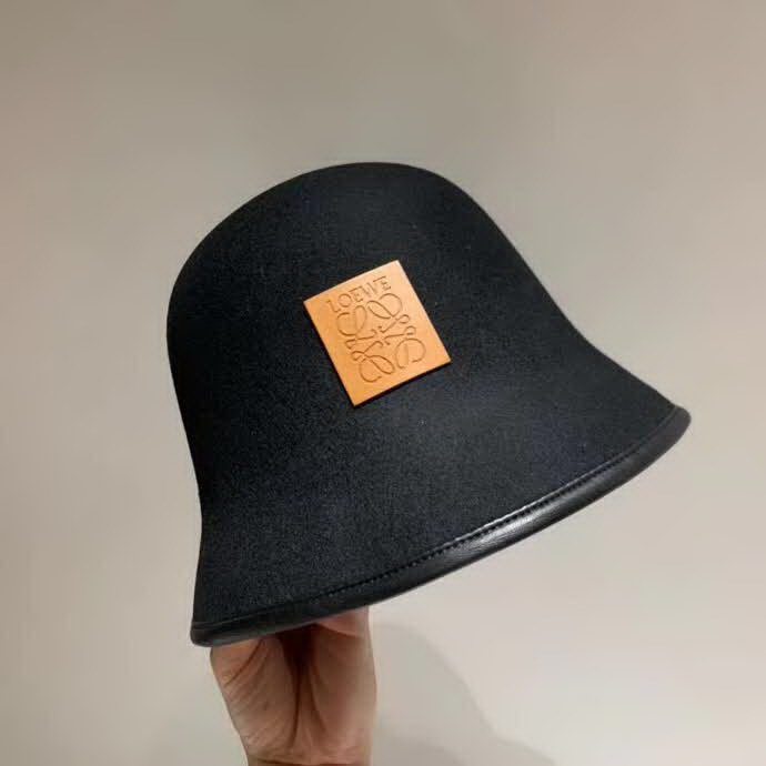 20冬季最新专柜款-罗意威LOEWE2020新款渔夫帽，羊毛面料、洗水皮包边