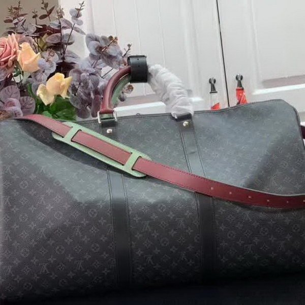 【原版皮】路易威登/LV Keepall 50旅行袋，Monogram Eclipse帆布包身搭配卷标和点缀Monogram图案的可拆卸拉链袋，机舱行李尺寸，内含充裕空间，与绅士优雅随行，款号：M56856