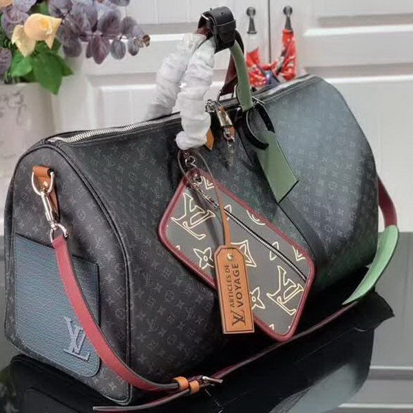 【原版皮】路易威登/LV Keepall 50旅行袋，Monogram Eclipse帆布包身搭配卷标和点缀Monogram图案的可拆卸拉链袋，机舱行李尺寸，内含充裕空间，与绅士优雅随行，款号：M56856