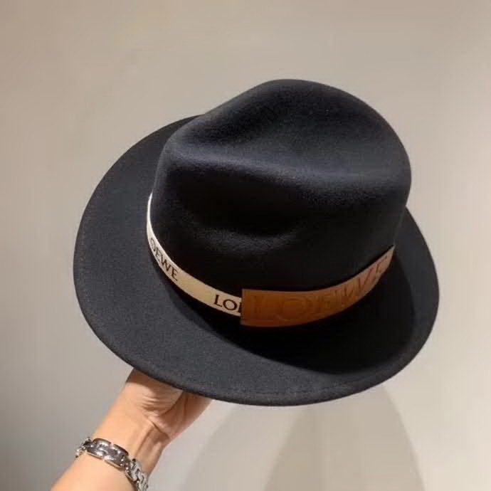 20冬季最新专柜款-罗意威LOEWE新款礼帽，百分百羊毛面料,凹凸有致帽型，2020官方新款，女神必备