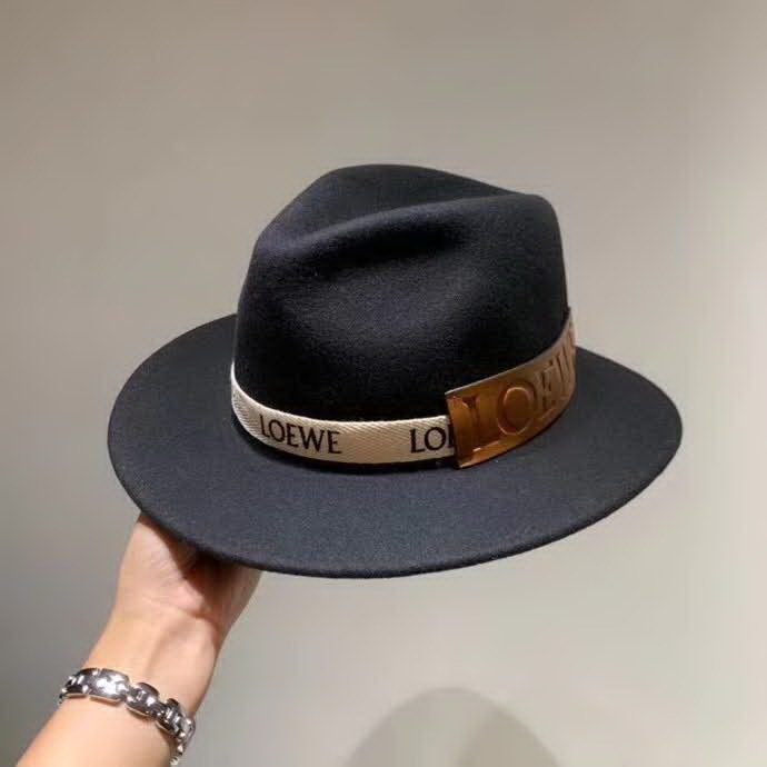 20冬季最新专柜款-罗意威LOEWE新款礼帽，百分百羊毛面料,凹凸有致帽型，2020官方新款，女神必备