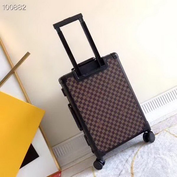 路易威登/LV 旅行箱，釆用高端PVC面料，耐磨，高档大气的LOGO，独特设计理念，趣味横生，时尚潮流，复古风格与完美工艺，二者结合