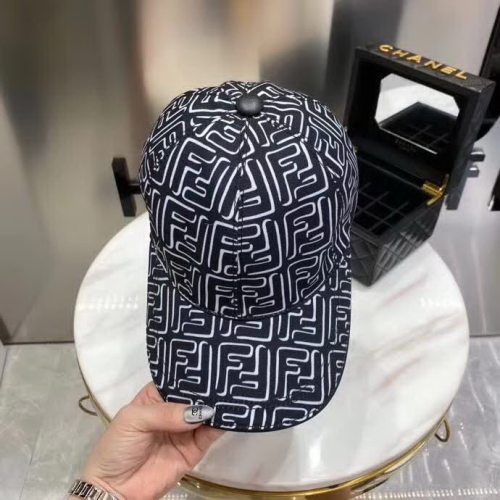 20冬季最新专柜款-Fendi经典棒球帽， 双F提花，专柜常年热卖款，口碑极佳，1:1开模订制，原版提花帆布料+头层牛皮，轻盈透气！质量超赞