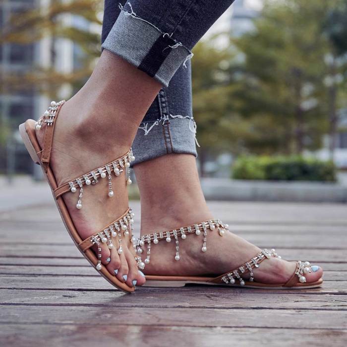 Women Plus Size Imitation Pearls Sandals Casual Slip-On Sandals