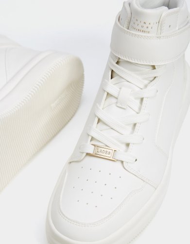 Men’s basketball high-top trainers