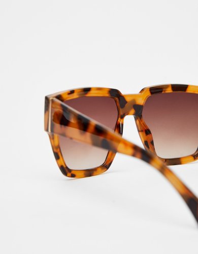 Tortoiseshell maxi sunglasses